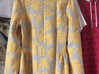 武漢尾貨服裝批發(fā)市場(chǎng) 庫(kù)存清倉(cāng)，低價(jià)批發(fā)童裝及男女裝